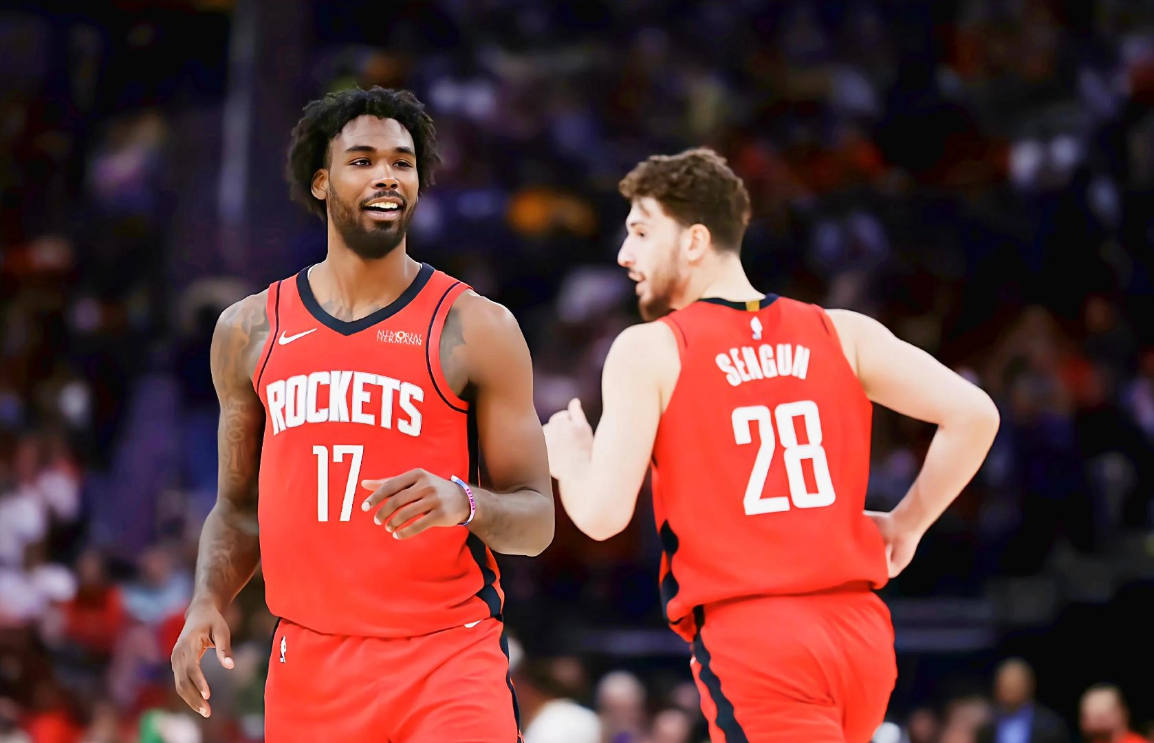 今夜密尔沃基雄鹿调整名单以备荷甲，刷新队史纪录环节打磨，底气十足，更衣室氛围转暖的简单介绍