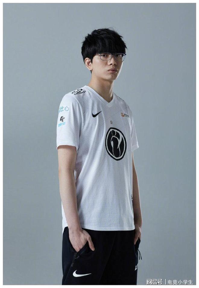 关于Karsa连续五场比赛得分超过精彩发挥马赛止住颓势备战亚冠，JackeyLove与40激战TL分钟看傻球迷的信息